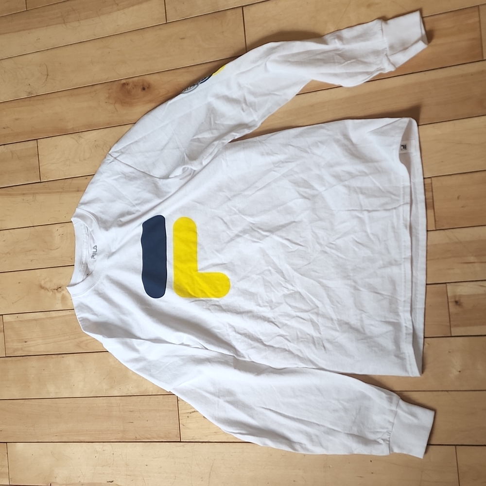 Men's small tee